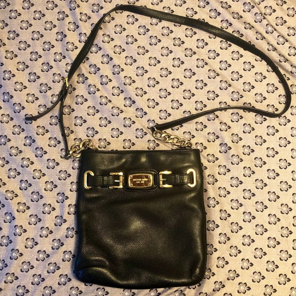 Crossbody purse